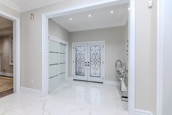 121 Boxwood CRES, Markham, ON L3S 4A4