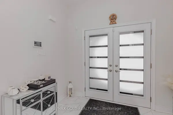 18 Branigan CRES, Halton Hills, ON L7G 0N2