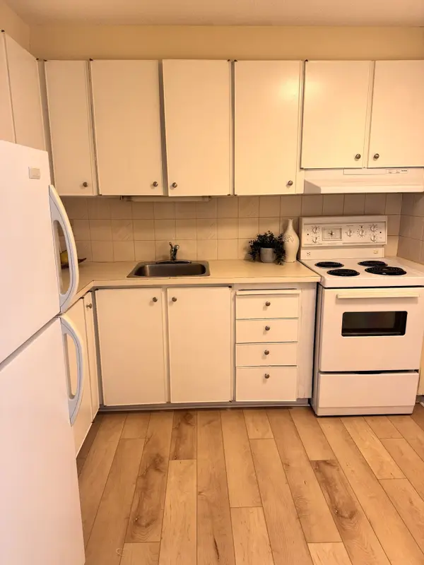 3100 Carling AVE #706, Crystal Bay - Rocky Point - Bayshore, ON K2B 6J6