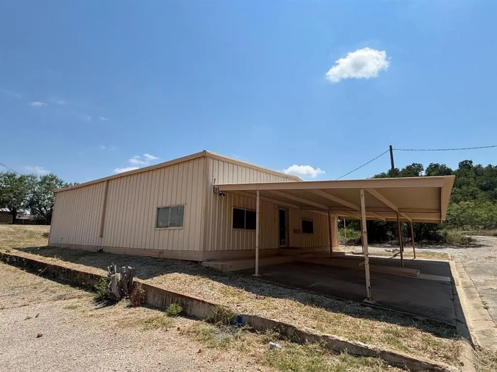 203 SW 7th Avenue, Mineral Wells, TX 76067