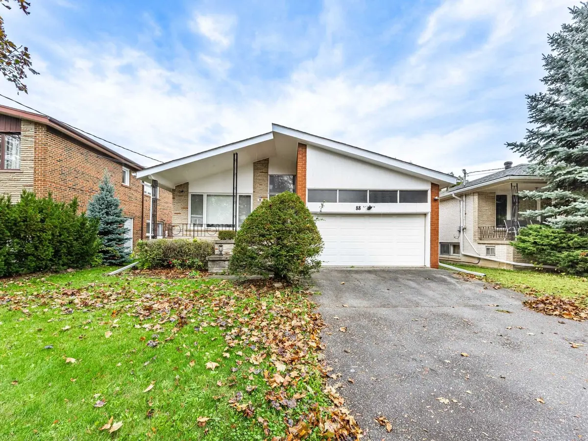 88 Rockford RD, Toronto C07, ON M2R 3A7
