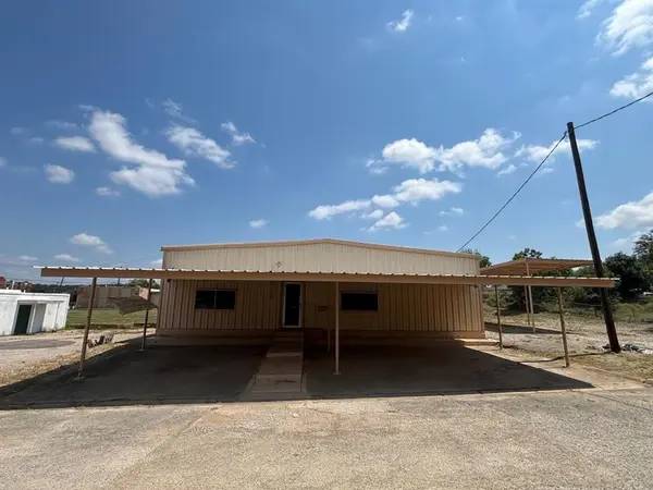 203 SW 7th Avenue, Mineral Wells, TX 76067