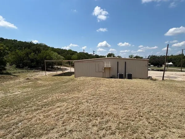 203 SW 7th Avenue, Mineral Wells, TX 76067