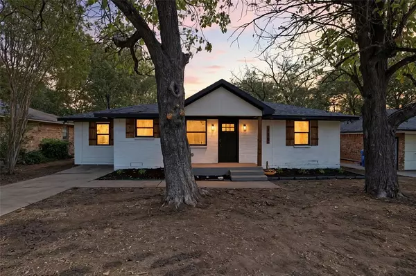 118 Evelyn Street, Desoto, TX 75115