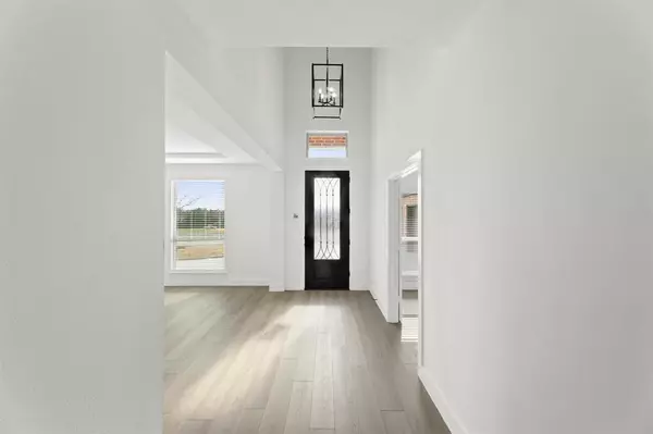 1107 Willow Lake Drive, Desoto, TX 75115