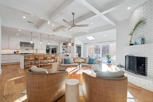 7211 Pleasant View Drive, Dallas, TX 75231