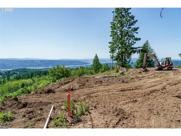 CHINA GARDEN RD #D, Kalama, WA 98625