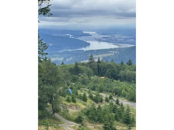 CHINA GARDEN RD #B, Kalama, WA 98625