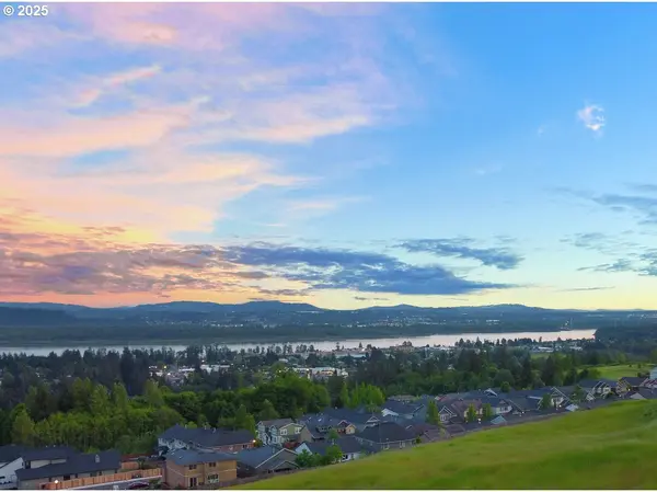 496 N Y ST, Washougal, WA 98671