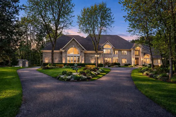 65 Offord CRES, Aurora, ON L4G 3G8