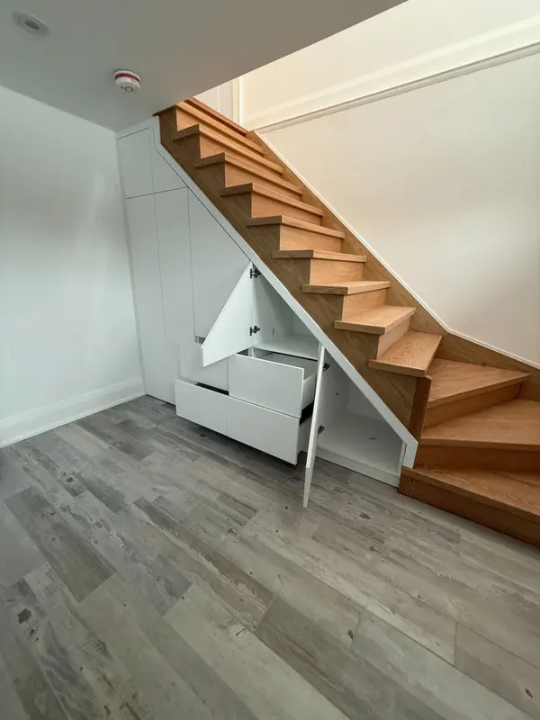 2101 Ian AVE E #Basement, Mississauga, ON L5A 1C4