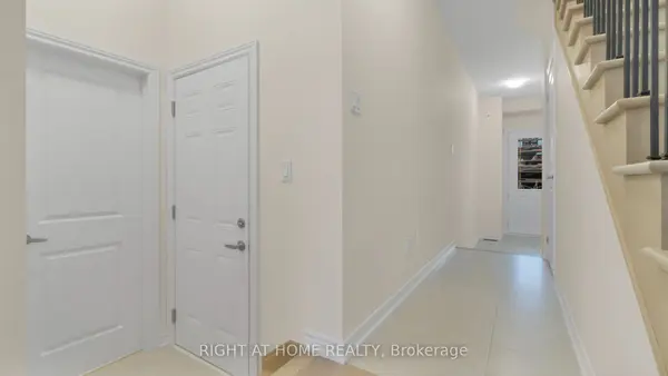 1428 Almonte DR, Burlington, ON L7P 0V8