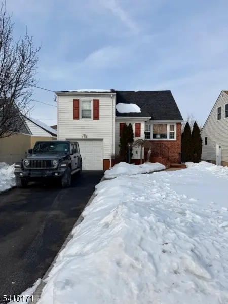 556 Locust Ave, Garwood Boro, NJ 07027