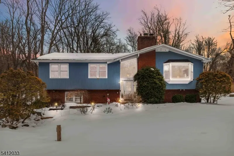 384 Millbrook Ave, Randolph Twp., NJ 07869