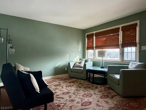 556 Locust Ave, Garwood Boro, NJ 07027