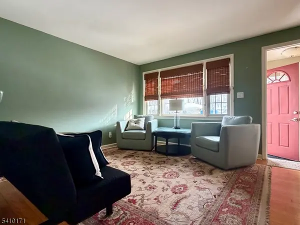 556 Locust Ave, Garwood Boro, NJ 07027