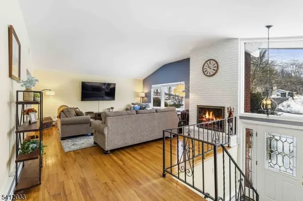 384 Millbrook Ave, Randolph Twp., NJ 07869