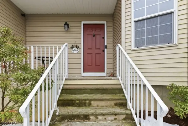 9 Poplar Ct, Allamuchy Twp., NJ 07840