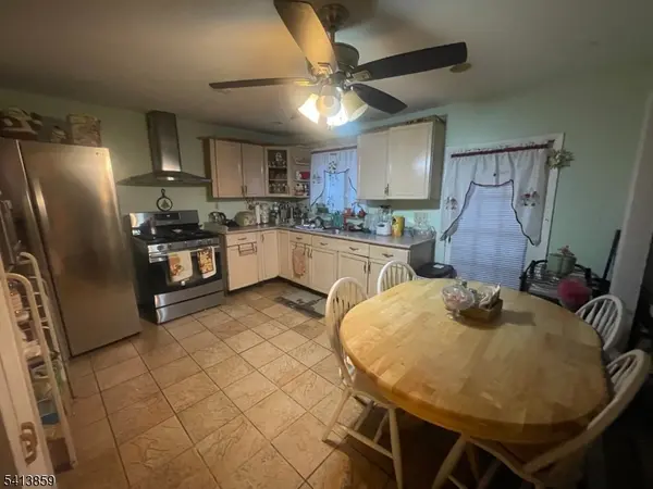 25 Ward St, Paterson City, NJ 07501