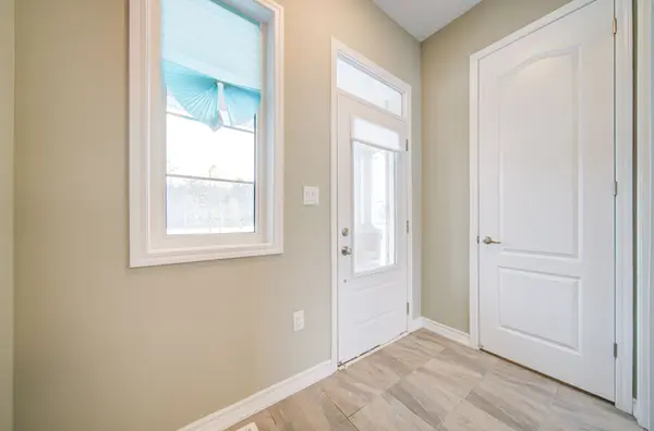 396 Thomas Phillips DR, Aurora, ON L4G 0T2