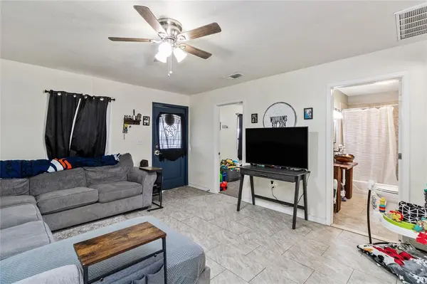 512 S Nueces Street, Coleman, TX 76834