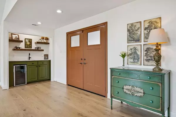 Dallas, TX 75244,4008 Allencrest Lane