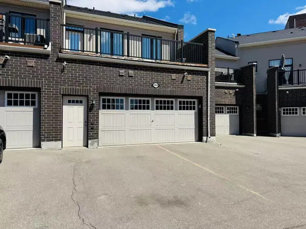 3034 Preserve DR, Oakville, ON L6M 0T9