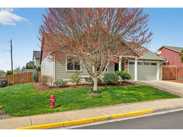 601 N 6TH ST, Carlton, OR 97111