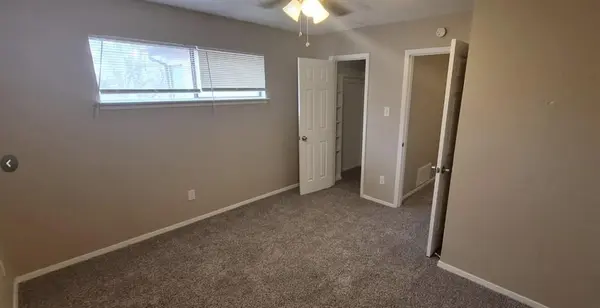 805 N Oak Street #103, Arlington, TX 76011