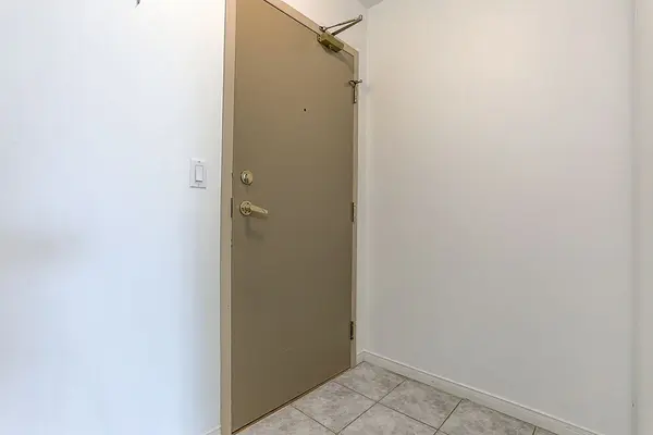 909 Bay ST #409, Toronto C01, ON M5S 1Z9