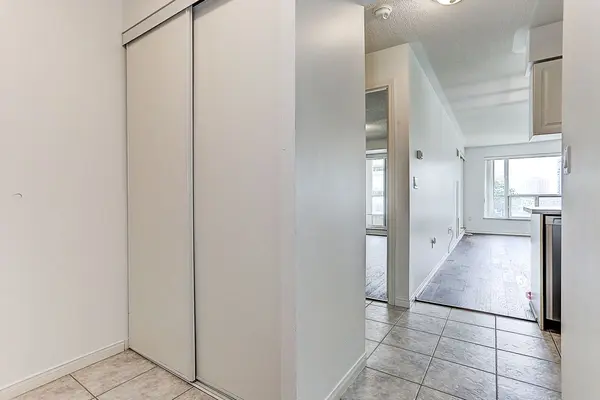 909 Bay ST #409, Toronto C01, ON M5S 1Z9