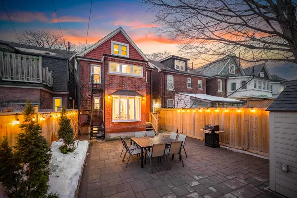 8 Springhurst AVE, Toronto W01, ON M6K 1A9