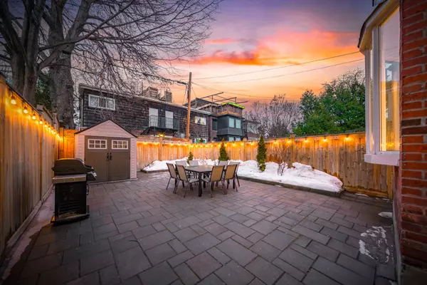 8 Springhurst AVE, Toronto W01, ON M6K 1A9