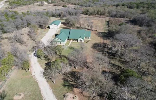 1079 Mountain Bluebird Court, Graford, TX 76449