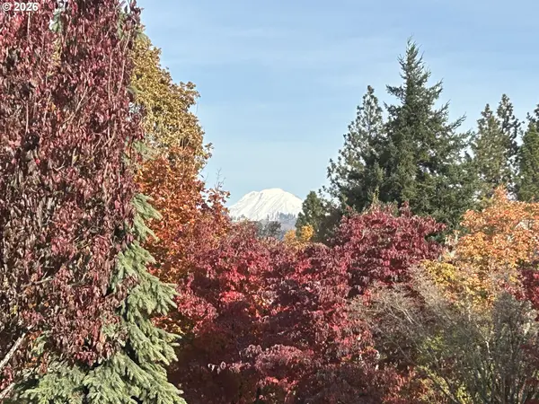 570 TOMS DR, Hood River, OR 97031