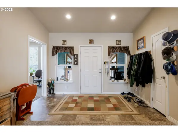 123631 SURVEYOR RD, Crescent Lake, OR 97733