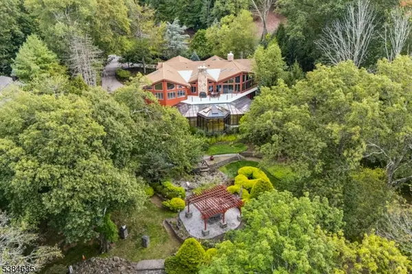 951 Scioto Dr, Franklin Lakes Boro, NJ 07417