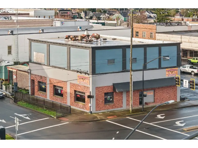 2015 1ST ST, Tillamook, OR 97141