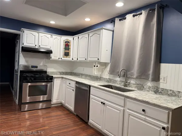 26261 Linwood ST, Roseville, MI 48066