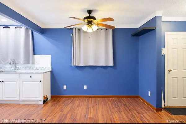 26261 Linwood ST, Roseville, MI 48066