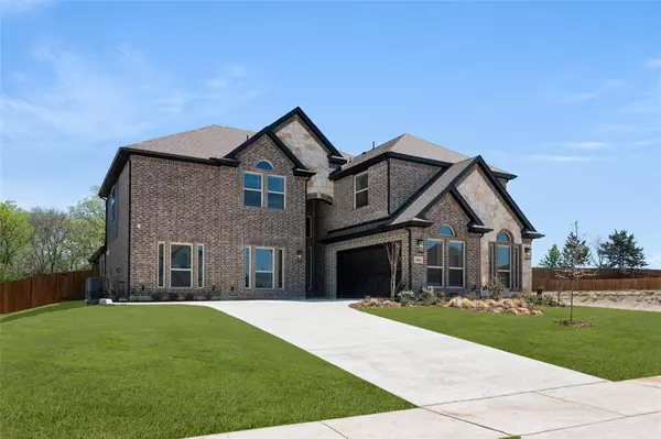 604 S Hidden Lakes Drive, Desoto, TX 75115