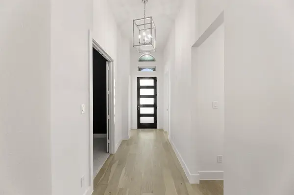 621 Hidden Lakes, Desoto, TX 75115