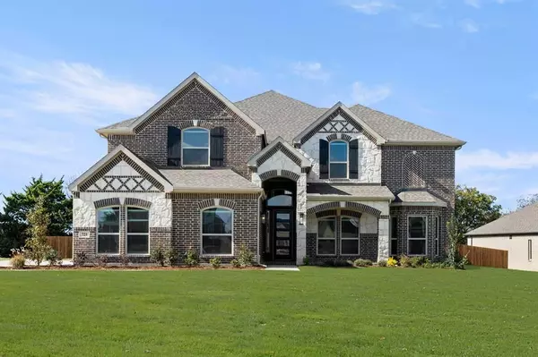 721 S Hidden Lakes Drive, Desoto, TX 75115