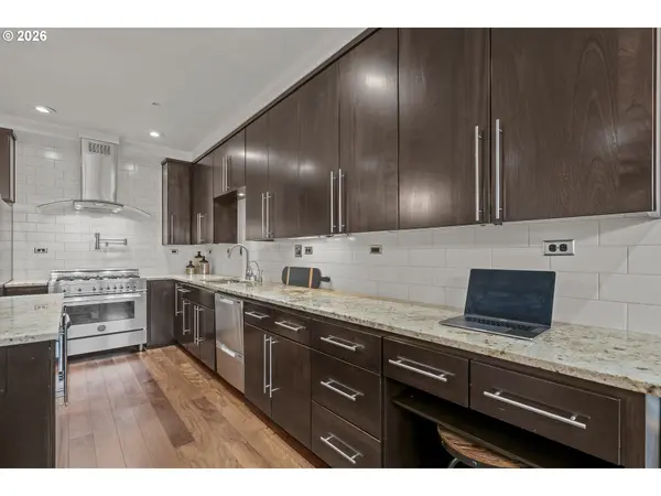 777 COMMERCIAL ST SE #319, Salem, OR 97301