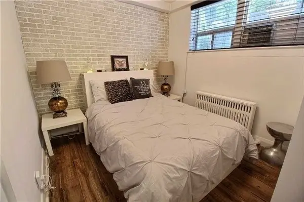 28 Cosburn AVE #103, Toronto E03, ON M4K 2E7