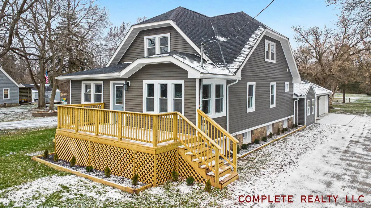 7069 E Atherton RD, Davison Twp, MI 48423