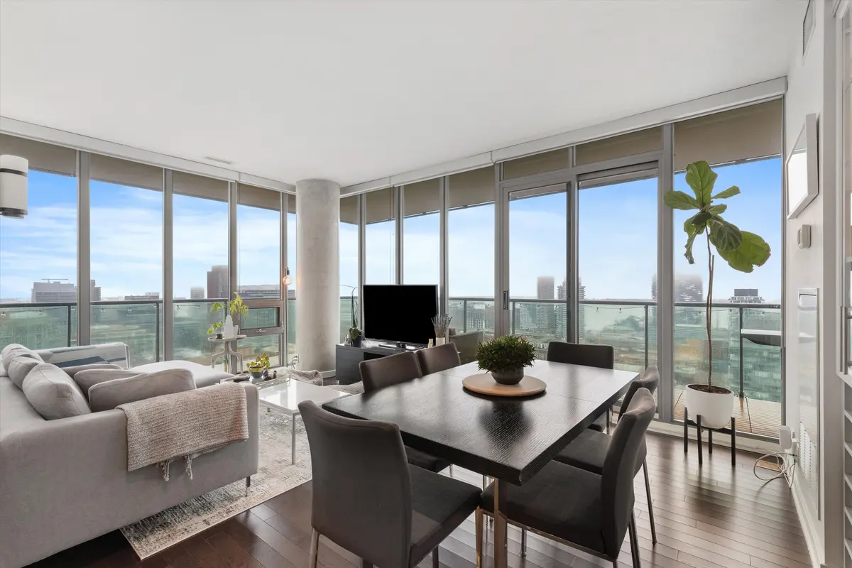 33 Lombard ST #3205, Toronto C08, ON M5C 3H8