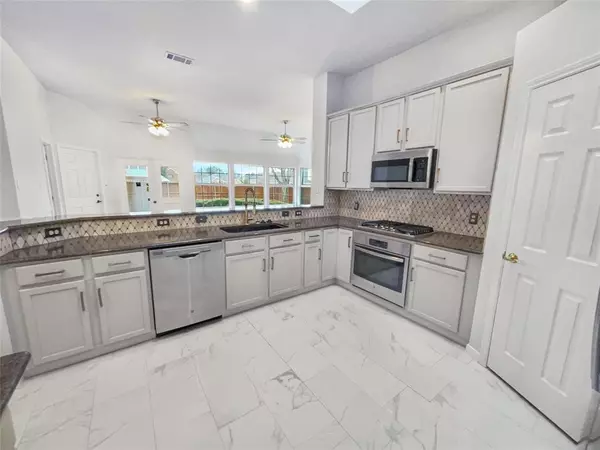 3856 Pine Valley Drive, Plano, TX 75025