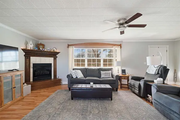 8413 Farm Road 195, Bagwell, TX 75412