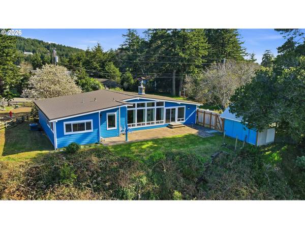 654 MADRONA AVE, Port Orford, OR 97465
